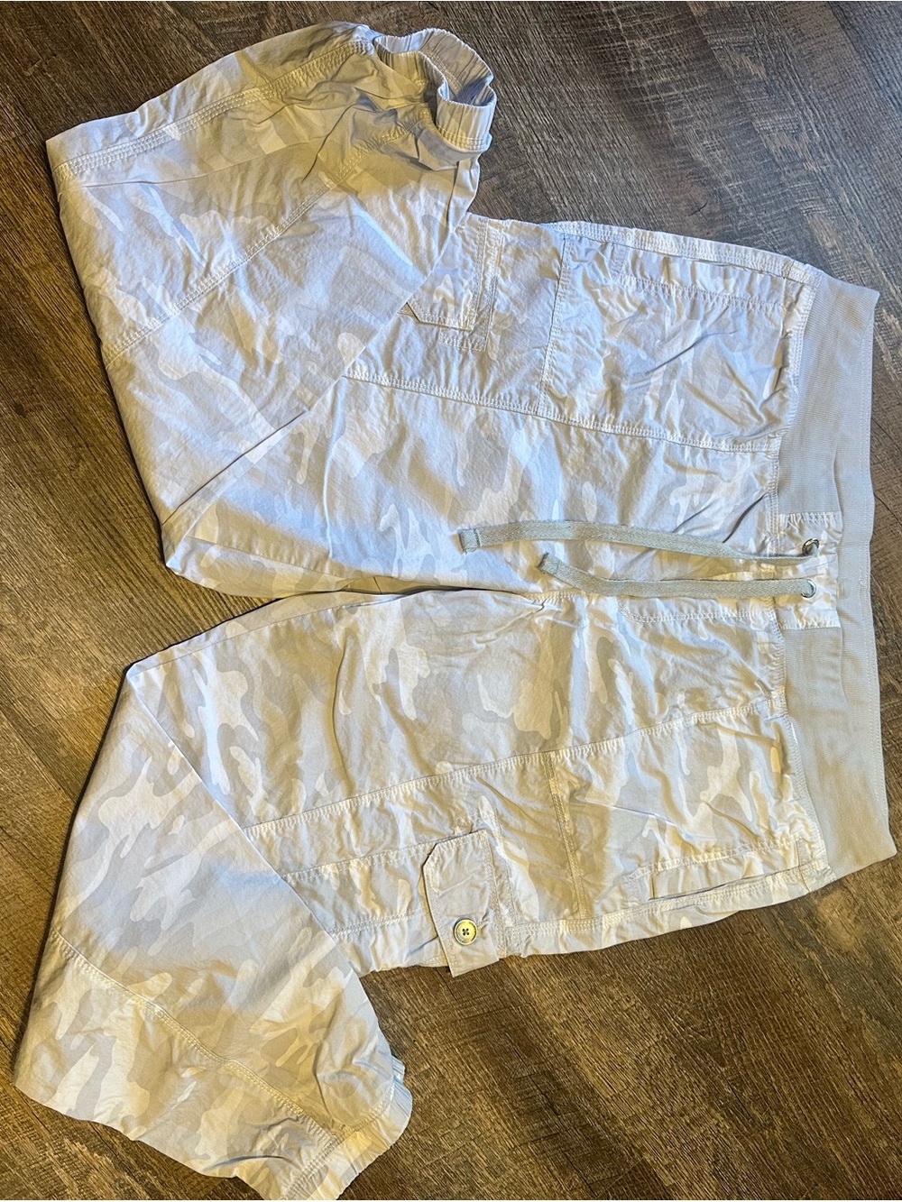 DKNY White/Cream Cropped Cargo Jogger Pants